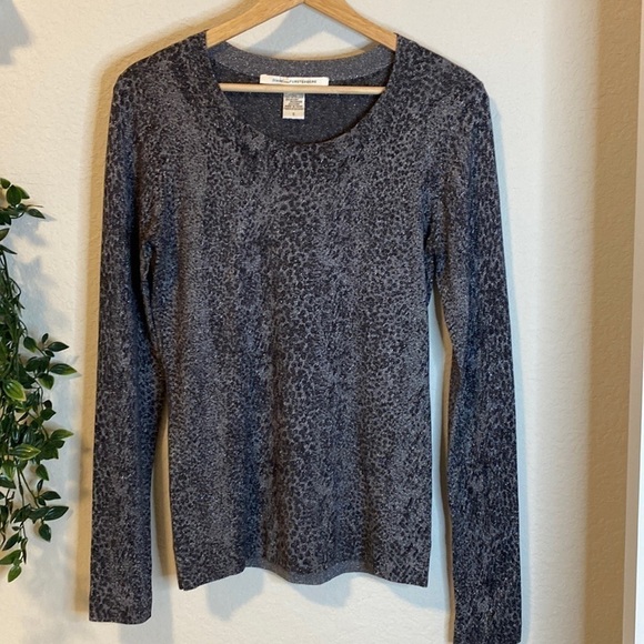 Diane von Furstenberg Gray Leopard Metallic Scoopneck Sweater - Small - Picture 1 of 8